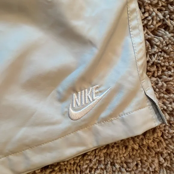 NWT Nike Light Gray Club Shorts size large - Picture 2 of 2